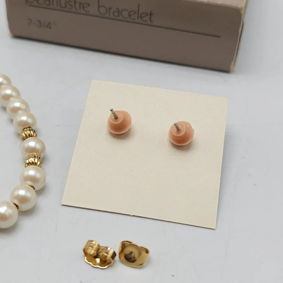 Vintage 1985 Signed Avon Pearlustre Faux Pearl Gold Tone Earring Bracelet 7.75” - Picture 4 of 5